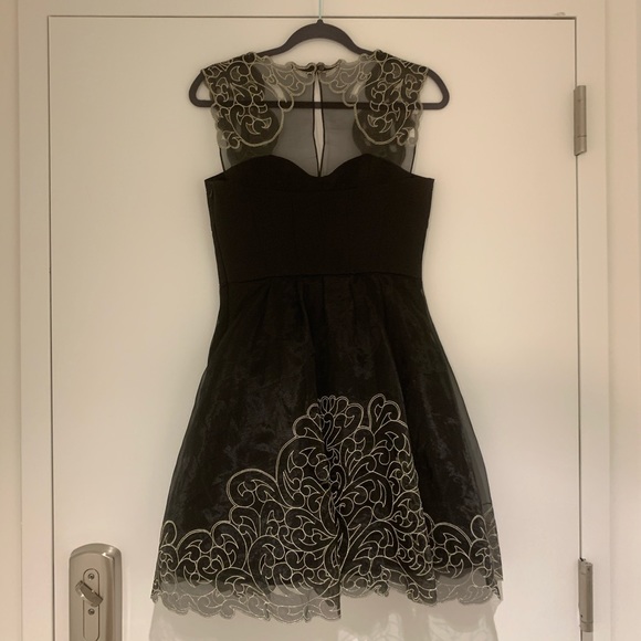 Karen Millen Baroque Dress - Picture 5 of 7